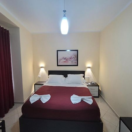 Haris Hotel Vlorë 外观 照片