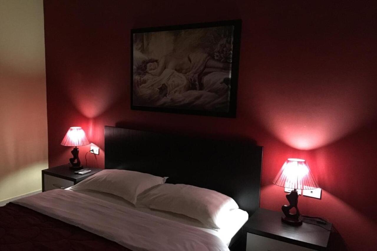 Haris Hotel Vlorë 外观 照片