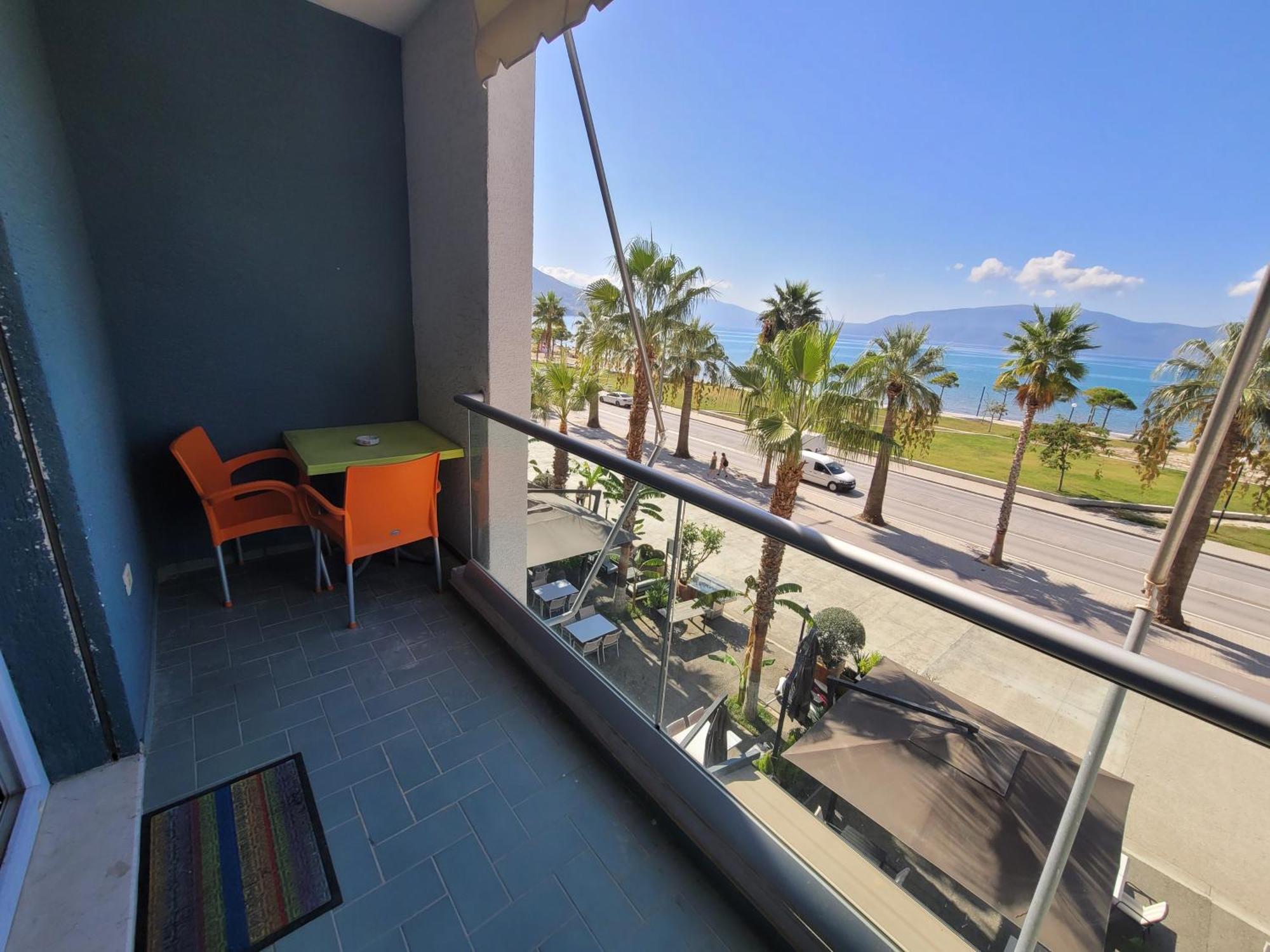 Haris Hotel Vlorë 外观 照片