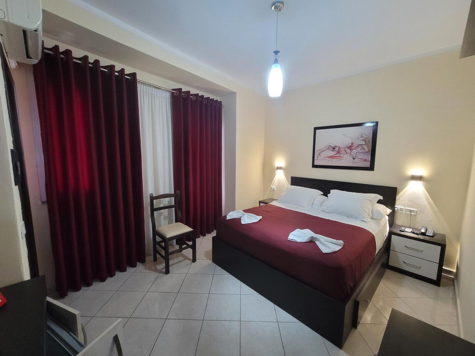 Haris Hotel Vlorë 外观 照片