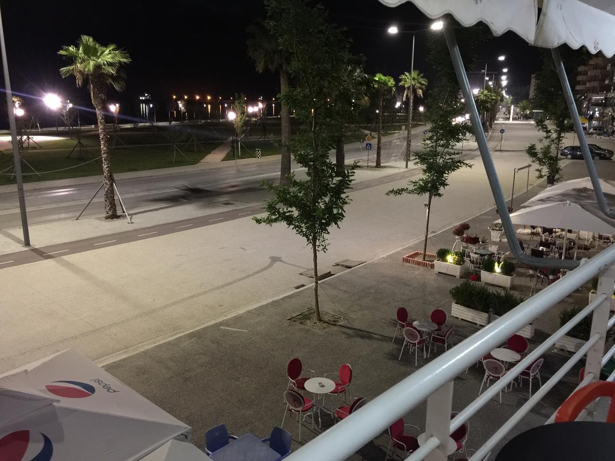 Haris Hotel Vlorë 外观 照片