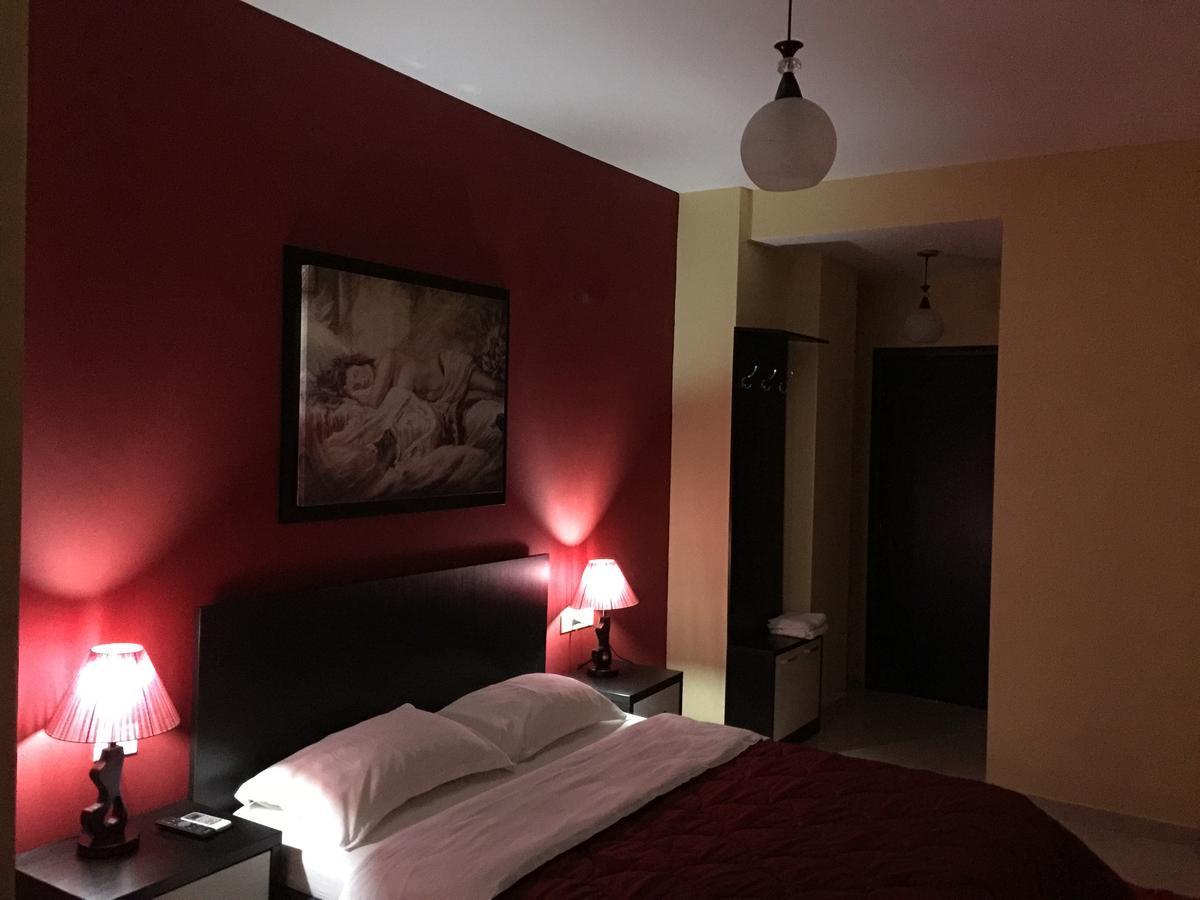 Haris Hotel Vlorë 外观 照片