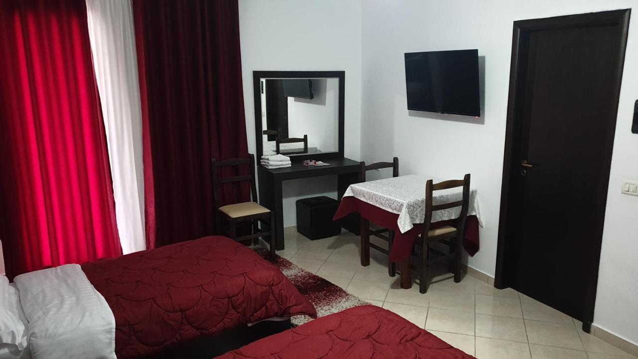 Haris Hotel Vlorë 外观 照片