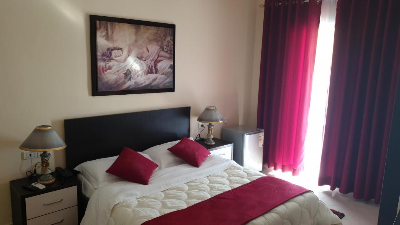 Haris Hotel Vlorë 外观 照片