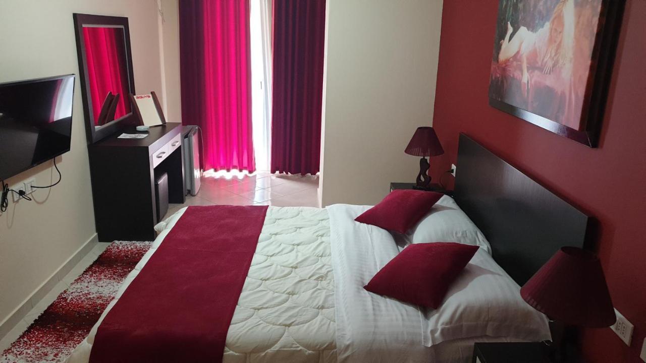 Haris Hotel Vlorë 外观 照片